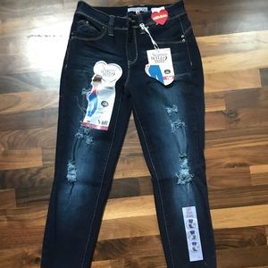 NWT YMI Wanna Betta Butt Jeans Size 5